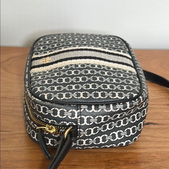 Tory Burch Gemini Crossbody - Picture 6 of 7